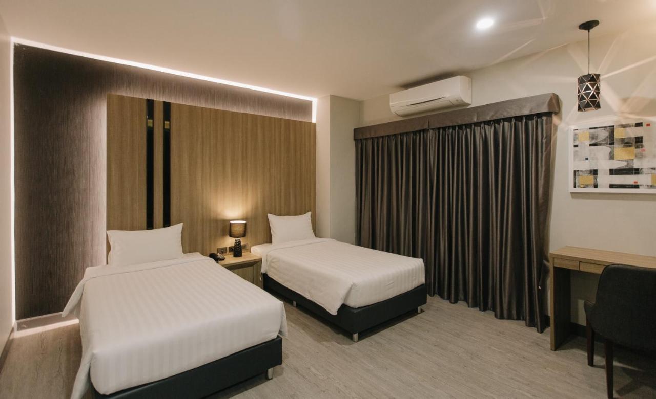Arista Hotel Ubon Ubon Ratchathani Exterior foto