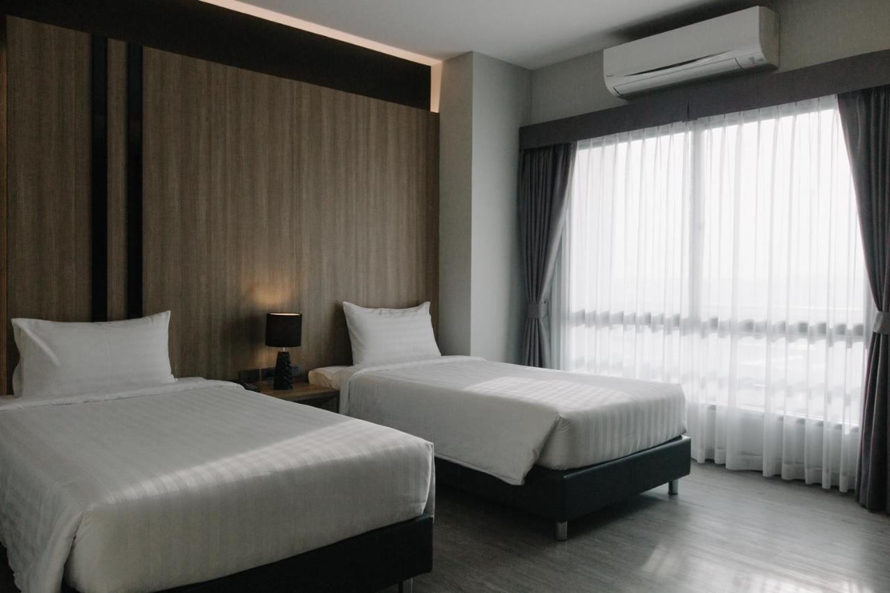 Arista Hotel Ubon Ubon Ratchathani Exterior foto