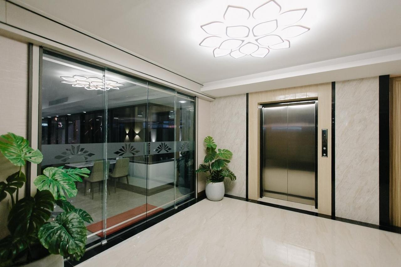 Arista Hotel Ubon Ubon Ratchathani Exterior foto